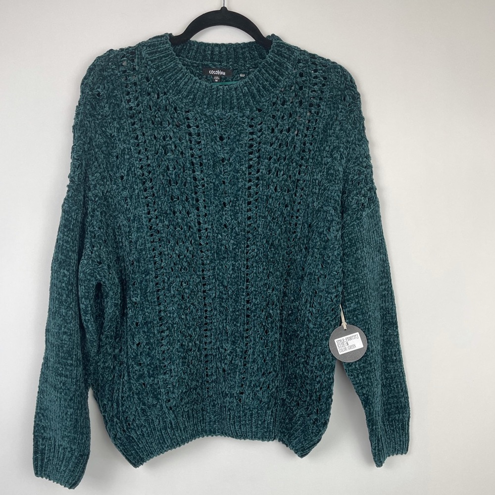 Woman’s Classic Knit Crew Neck Cozy Sweater Green Size Medium
